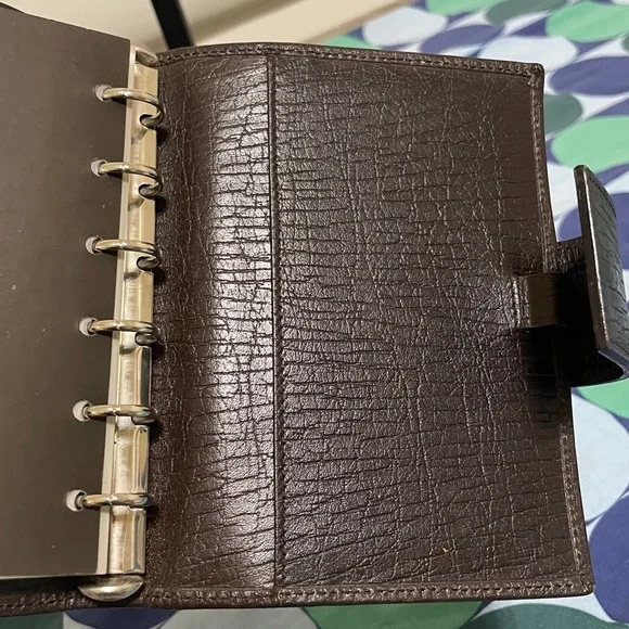 Gucci Sherry Line Agenda/Passport Holder - Picture 12 of 14